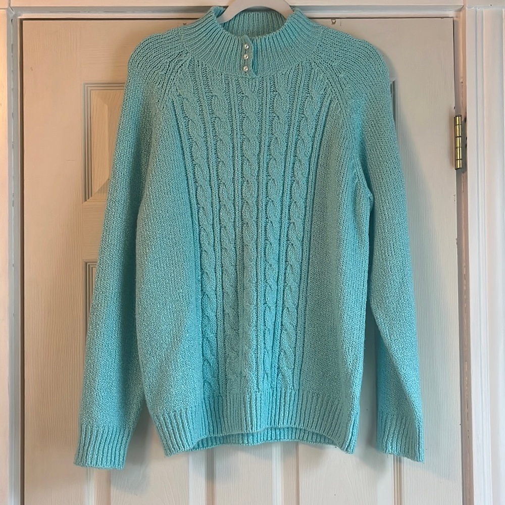 Karen Scott Cable knit mock-neck Sweater with Pearl Buttons sz L pastel aqua